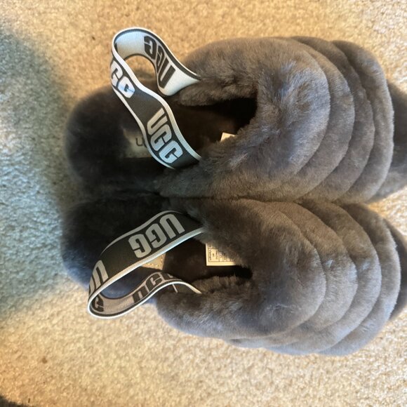 NEVER WORN UGG Fluff Yeah slippers Gray - Picture 2 of 4